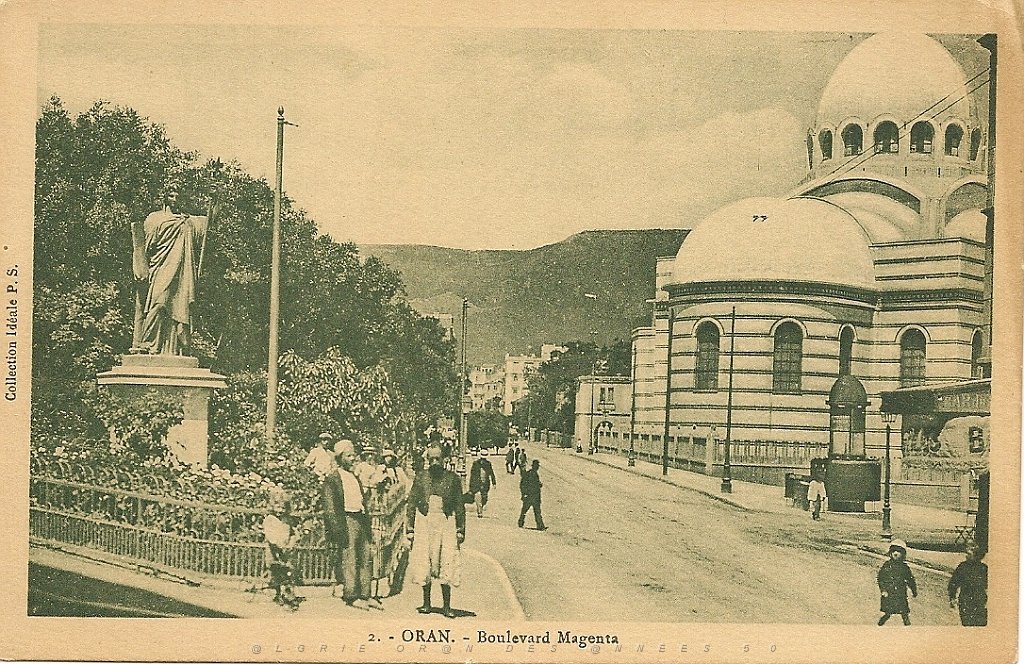 180 Oran arriere cathedrale.JPG